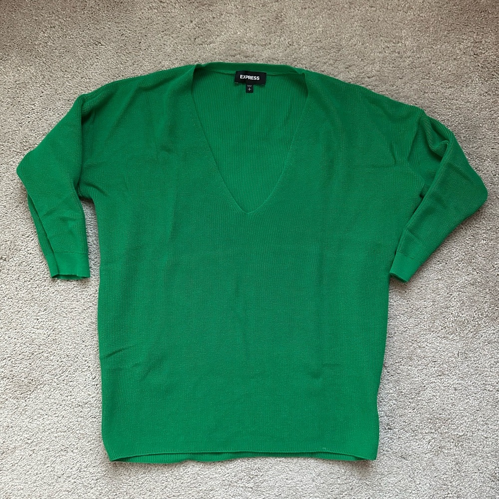 Express Green 3/4 Sleeve V-Neck Sweater